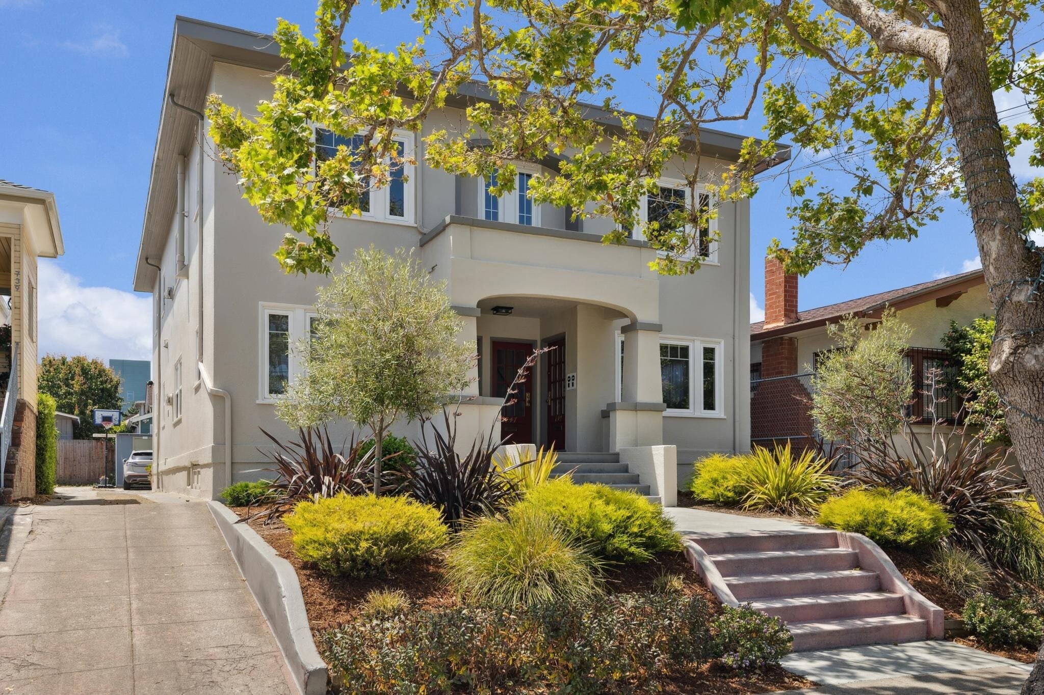 747 55th St, Oakland, CA for Sale