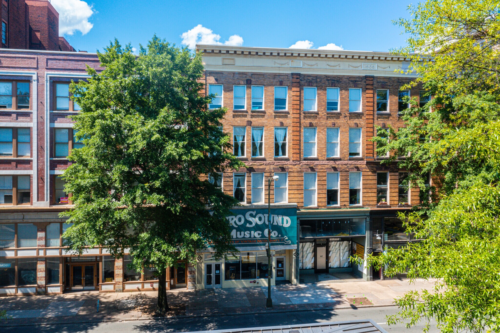 117-119 W Broad St, Richmond, VA for Rent