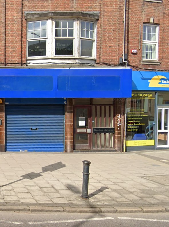 30 Station Ln, Hornchurch, LND for Rent