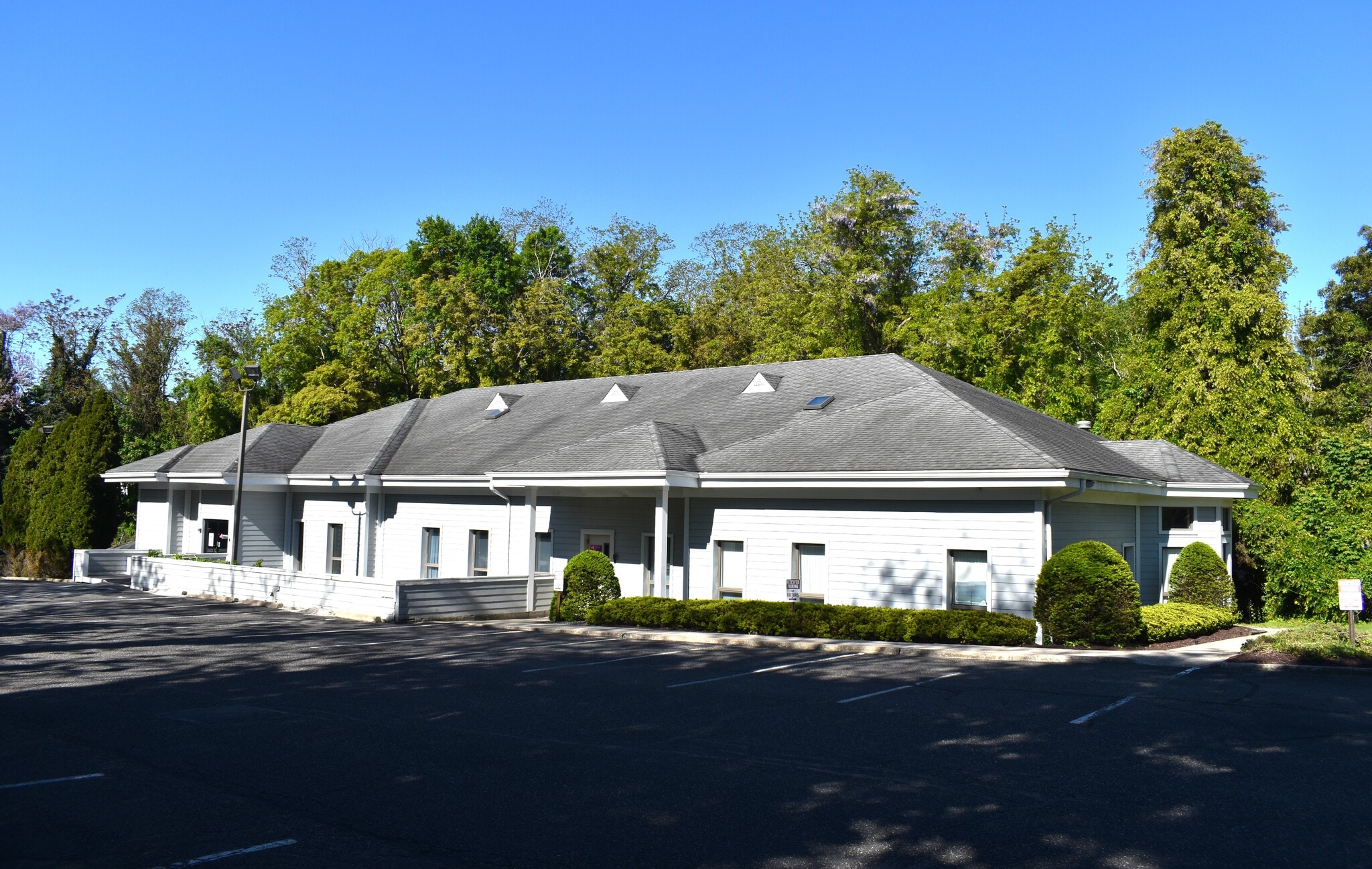 118 N Country Rd, Port Jefferson, NY for Sale