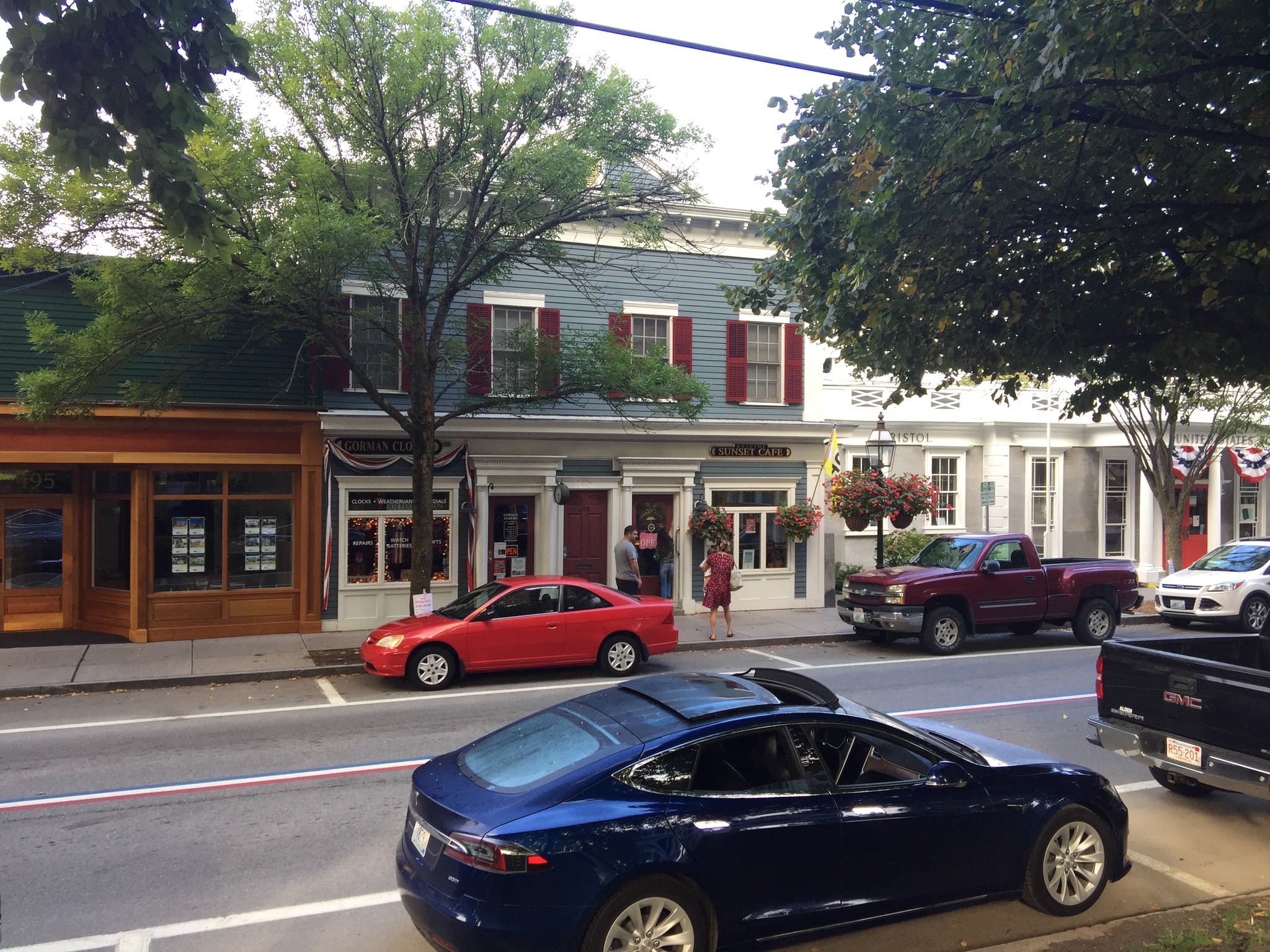 495 Hope St, Bristol, RI for Rent
