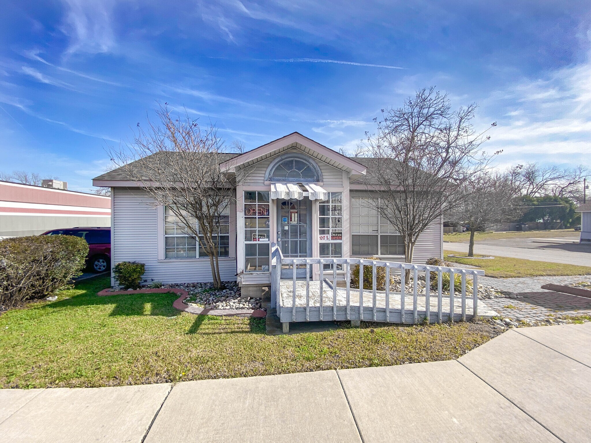 1017 S 31st St Temple, TX 76504 Office Property for Sale on