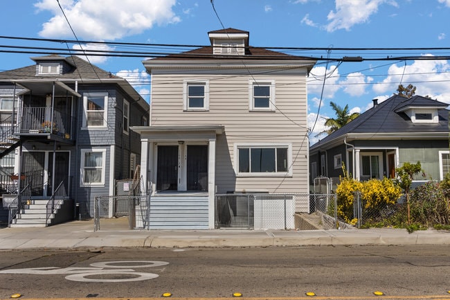 1148 53rd St, Oakland, CA for Sale