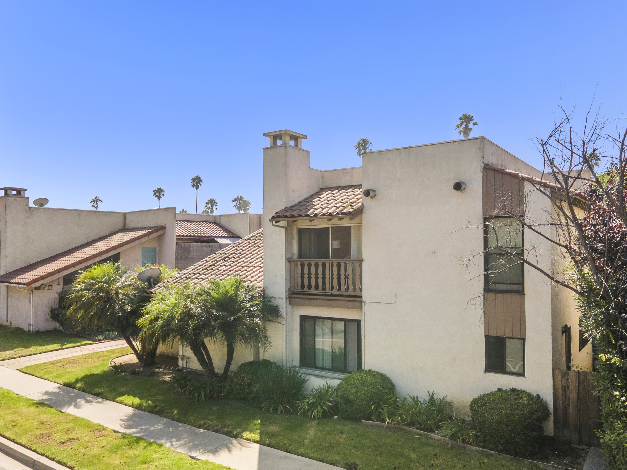 2621 Harbor Blvd, Ventura, CA for Sale