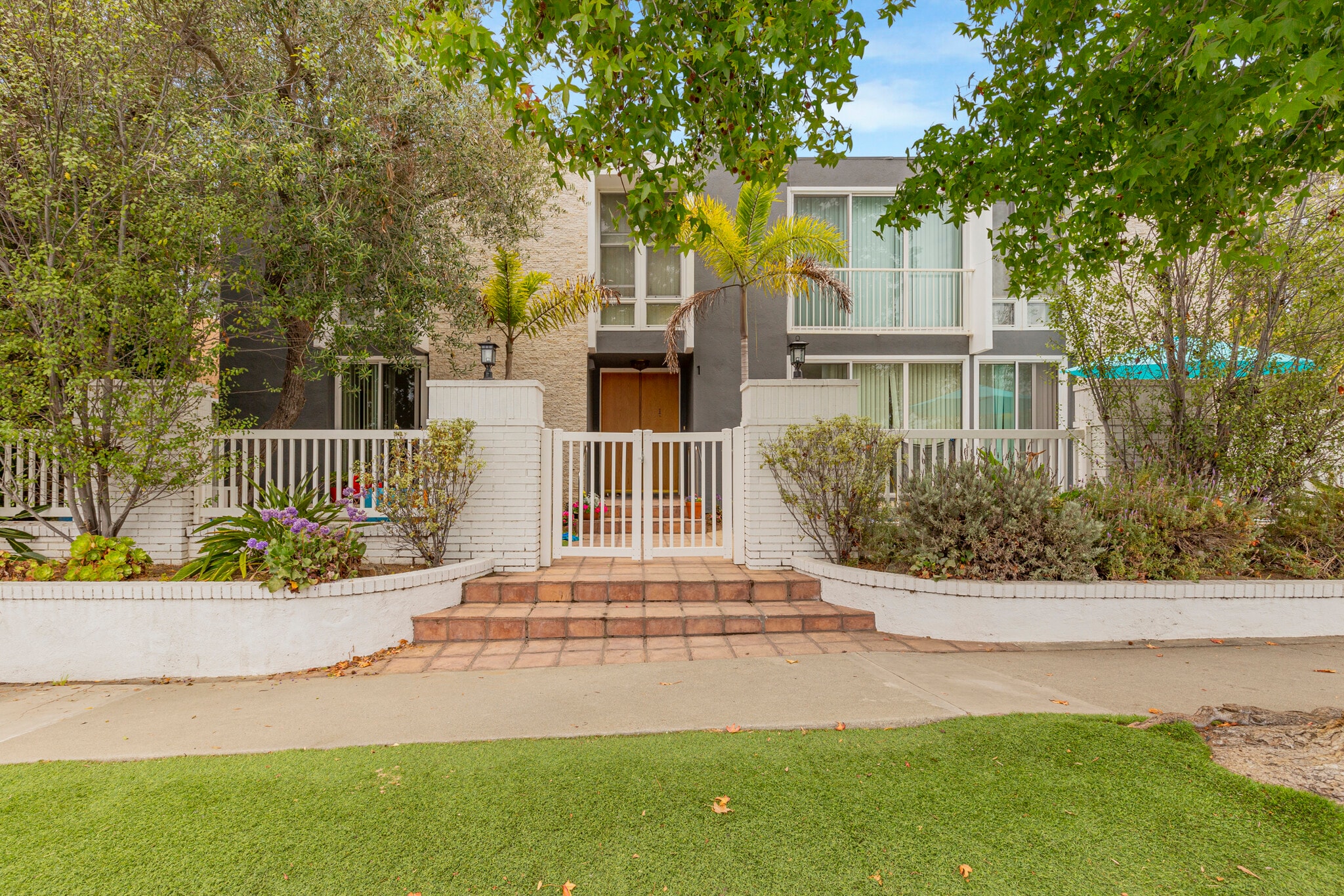 7758 W 91st St, Playa del Rey, CA for Sale