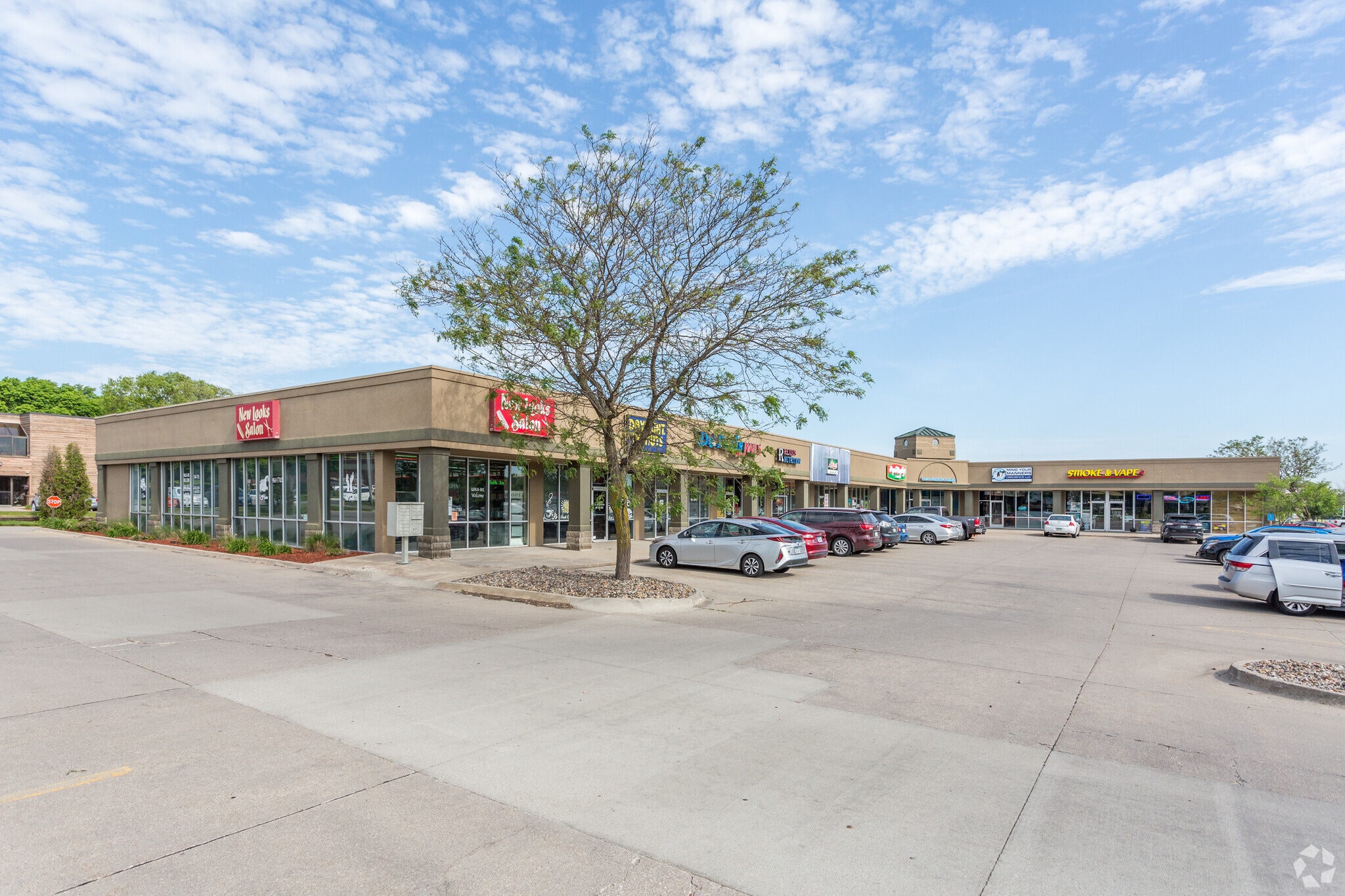 502 N Ankeny Blvd, Ankeny, IA for Rent