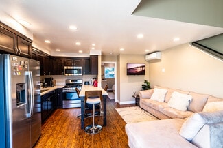 Laguna Niguel, CA Apartments - 23821 Hillhurst Dr