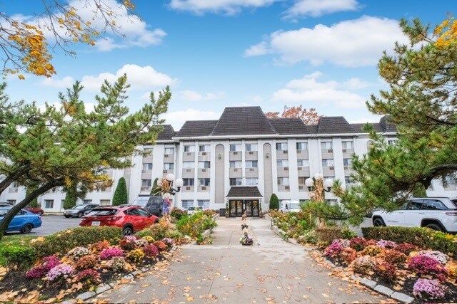 1000 Targee St, Staten Island, NY for Sale