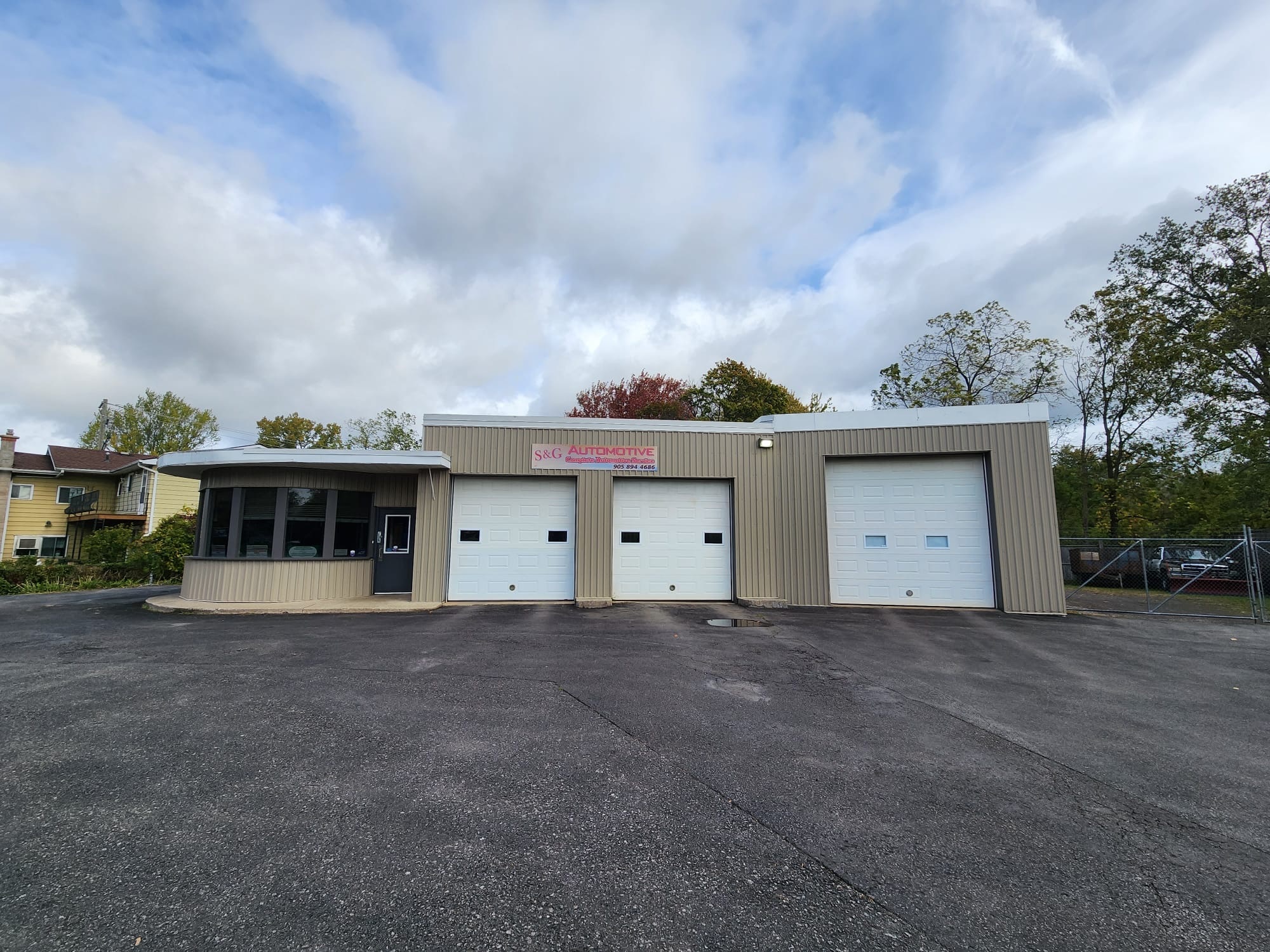 208 Ridge Rd, Fort Erie, ON for Sale