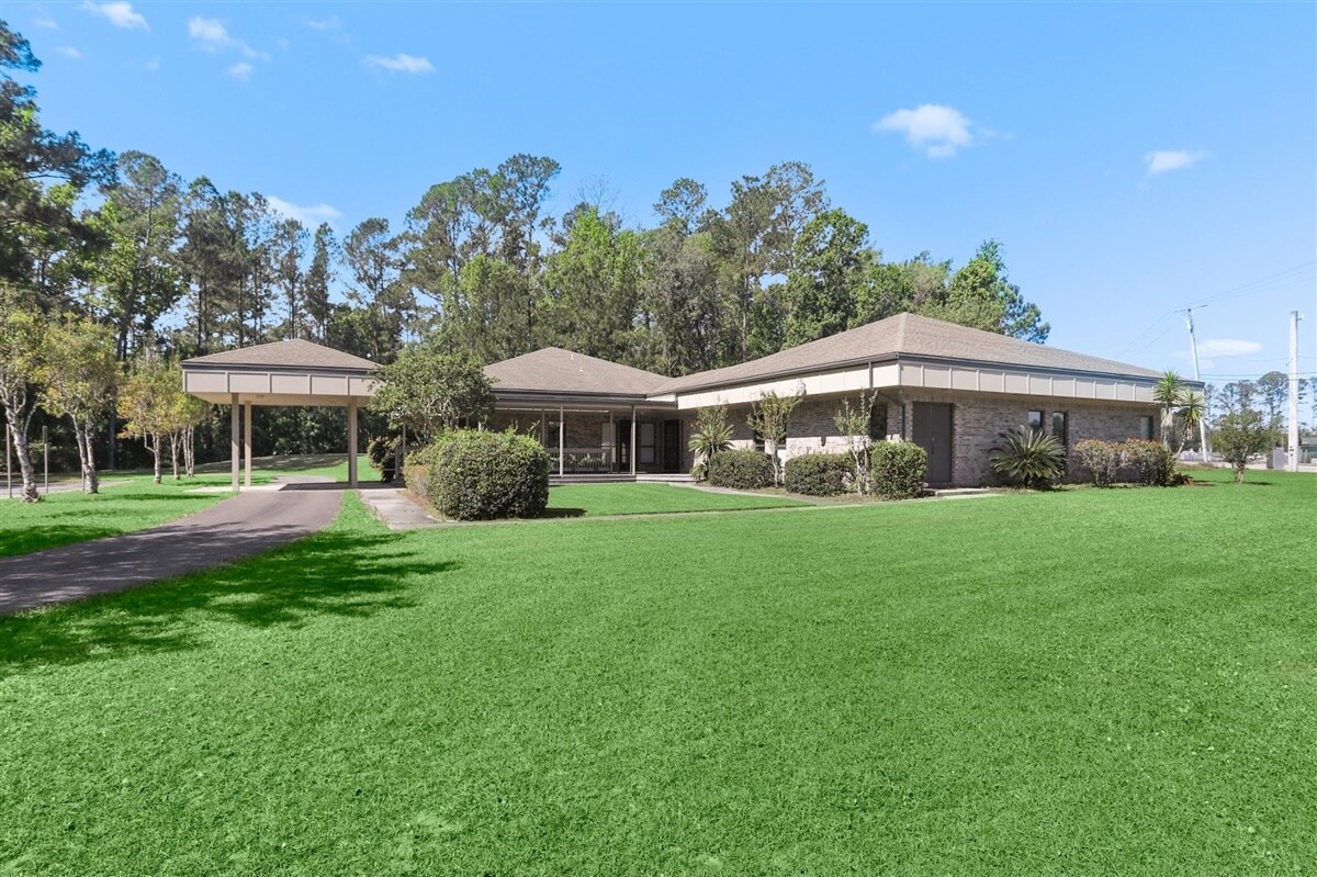 564 Tara Farms Dr Middleburg, FL 32068 Specialty Property for Sale on