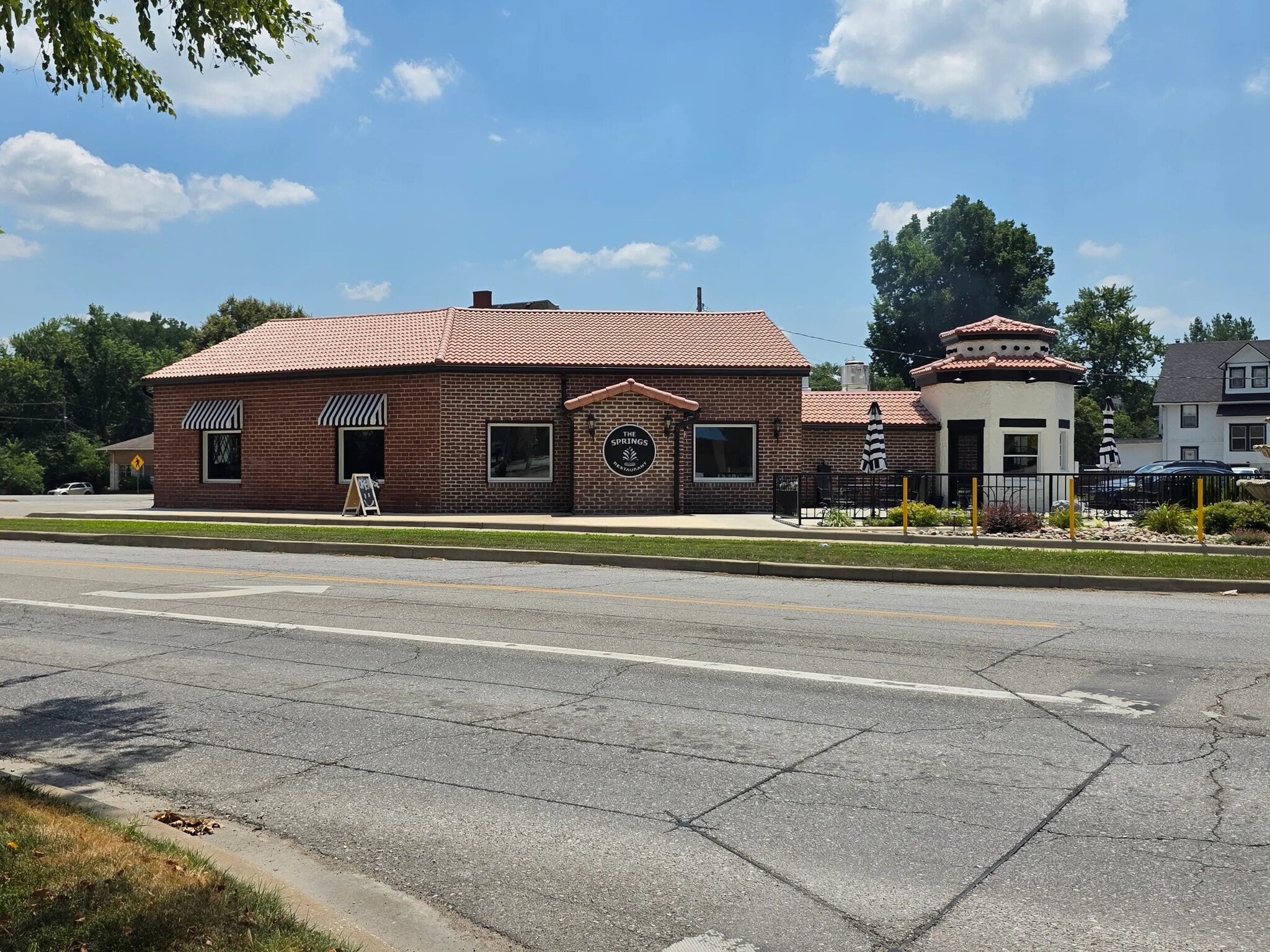 415 Saint Louis Ave, Excelsior Springs, MO for Rent