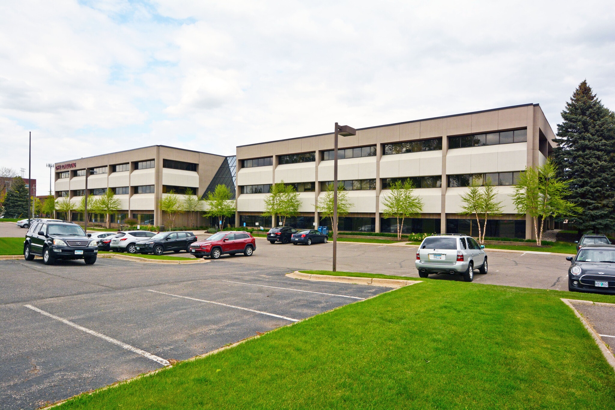 2277 W Highway 36, Roseville, MN for Rent