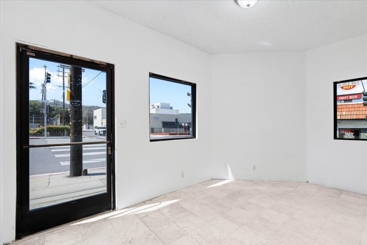 7965 Foothill Blvd, Sunland, CA for Rent