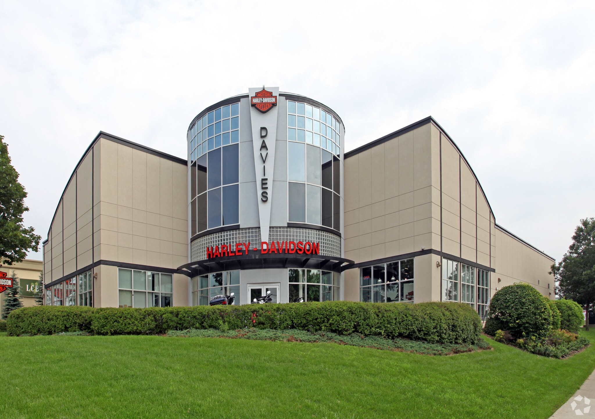 8779 Yonge St, Richmond Hill, ON for Rent