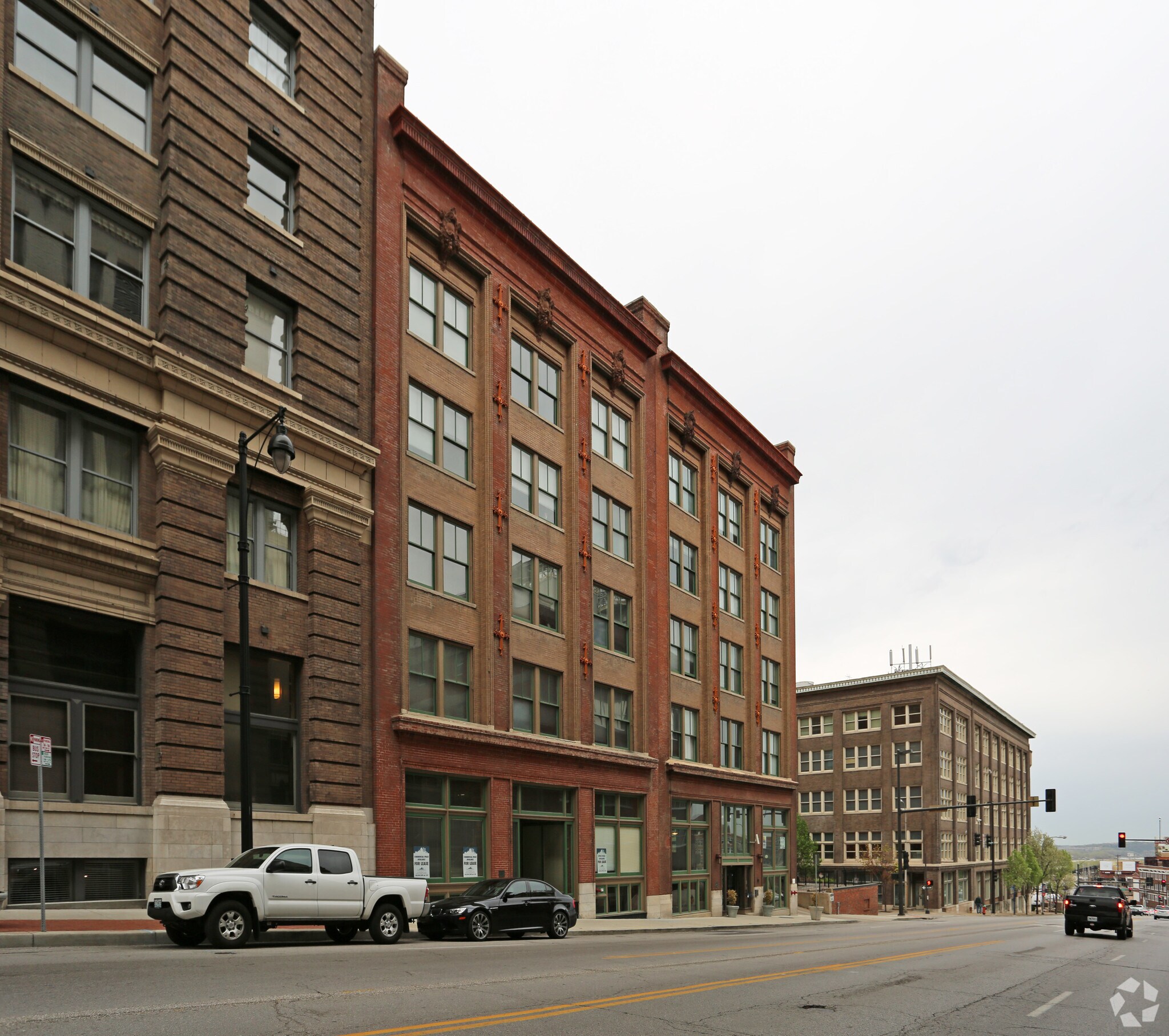 708 Broadway Blvd Kansas City, MO 64105 Office Property for Sale on