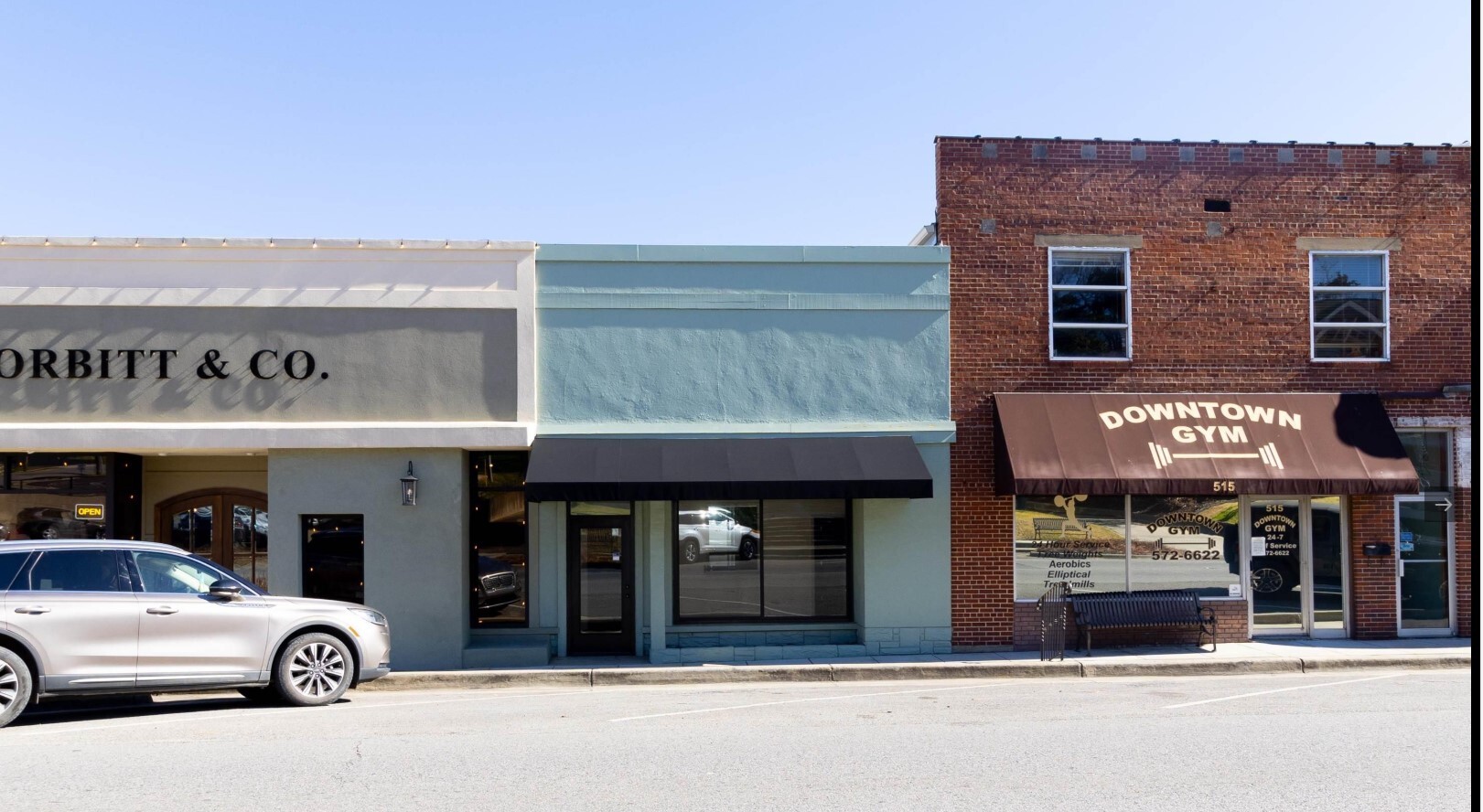 513 Gunter Ave, Guntersville, AL for Sale