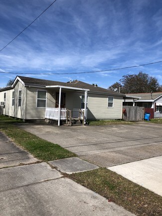 Chalmette, LA Schools - 34 Old Hickory St