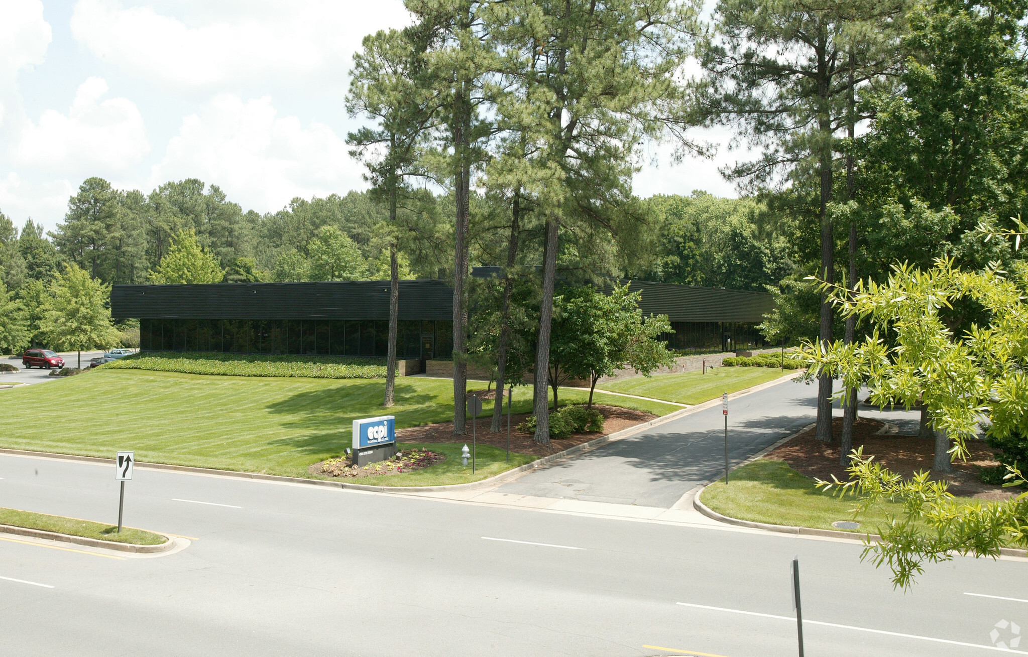 4305 Cox Rd, Glen Allen, VA for Rent