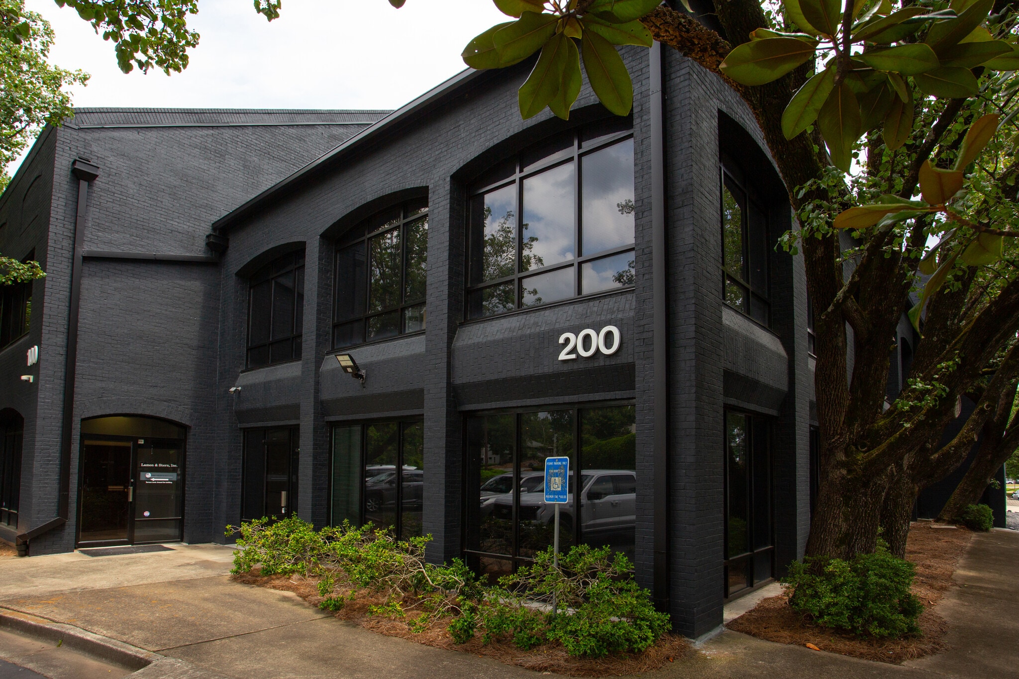 1950 N Park Pl, Atlanta, GA for Sale