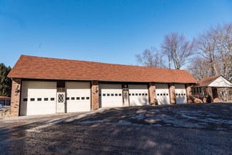 810 Blackhawk Rd  
