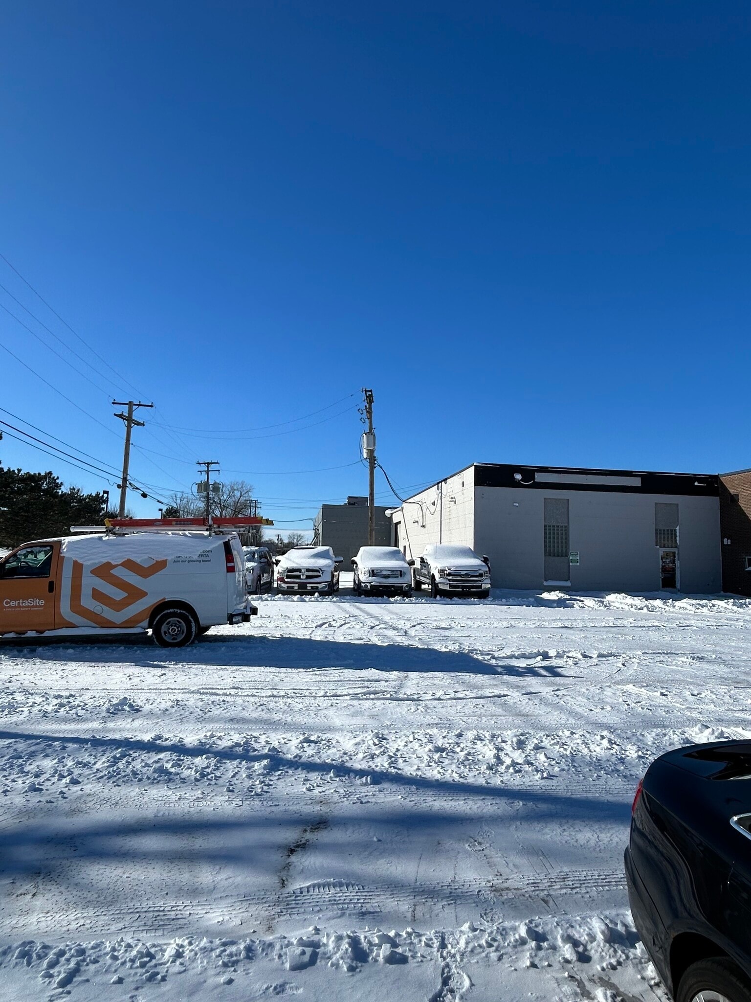 1251 Rochester Rd, Troy, MI for Rent