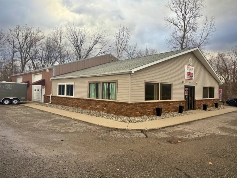 207 E Kipp Rd, Mason, MI for Sale