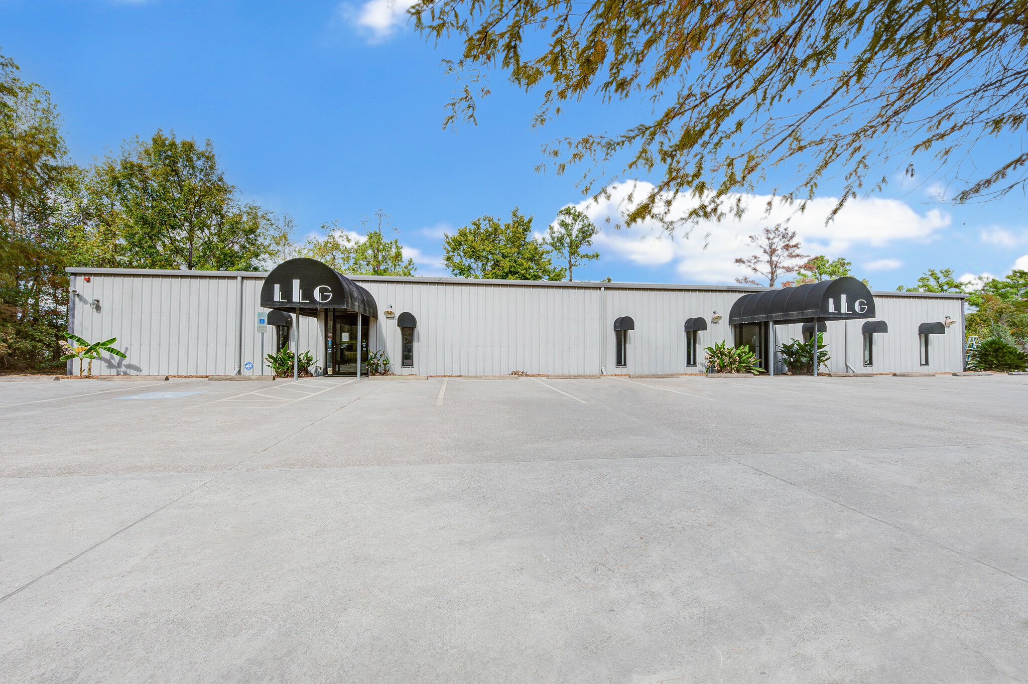 7415 Eastex Freeway Plaza, Beaumont, TX for Sale