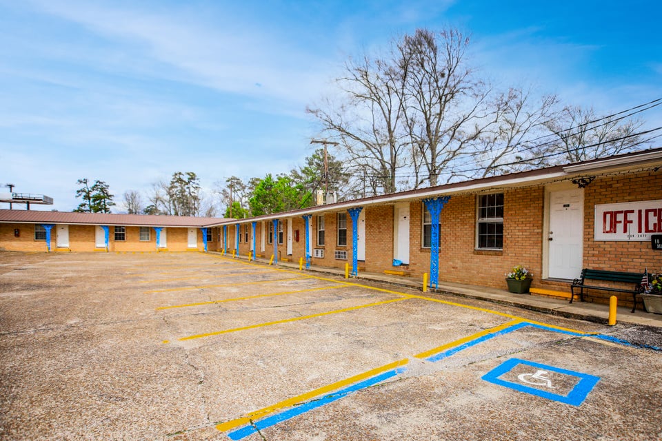 1801 S 5th St, Leesville, LA for Sale
