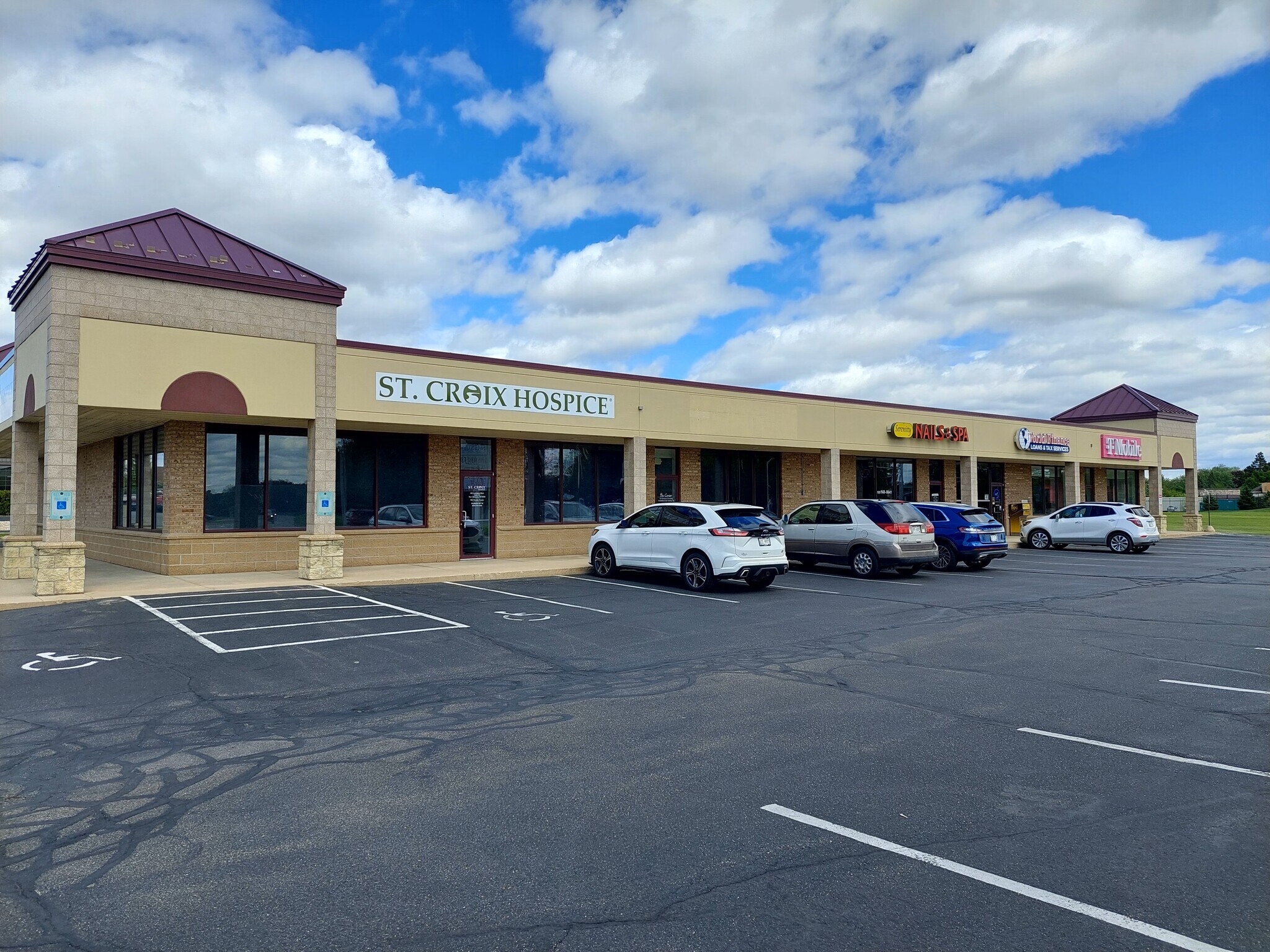 825 Lexington Blvd, Fort Atkinson, WI for Rent