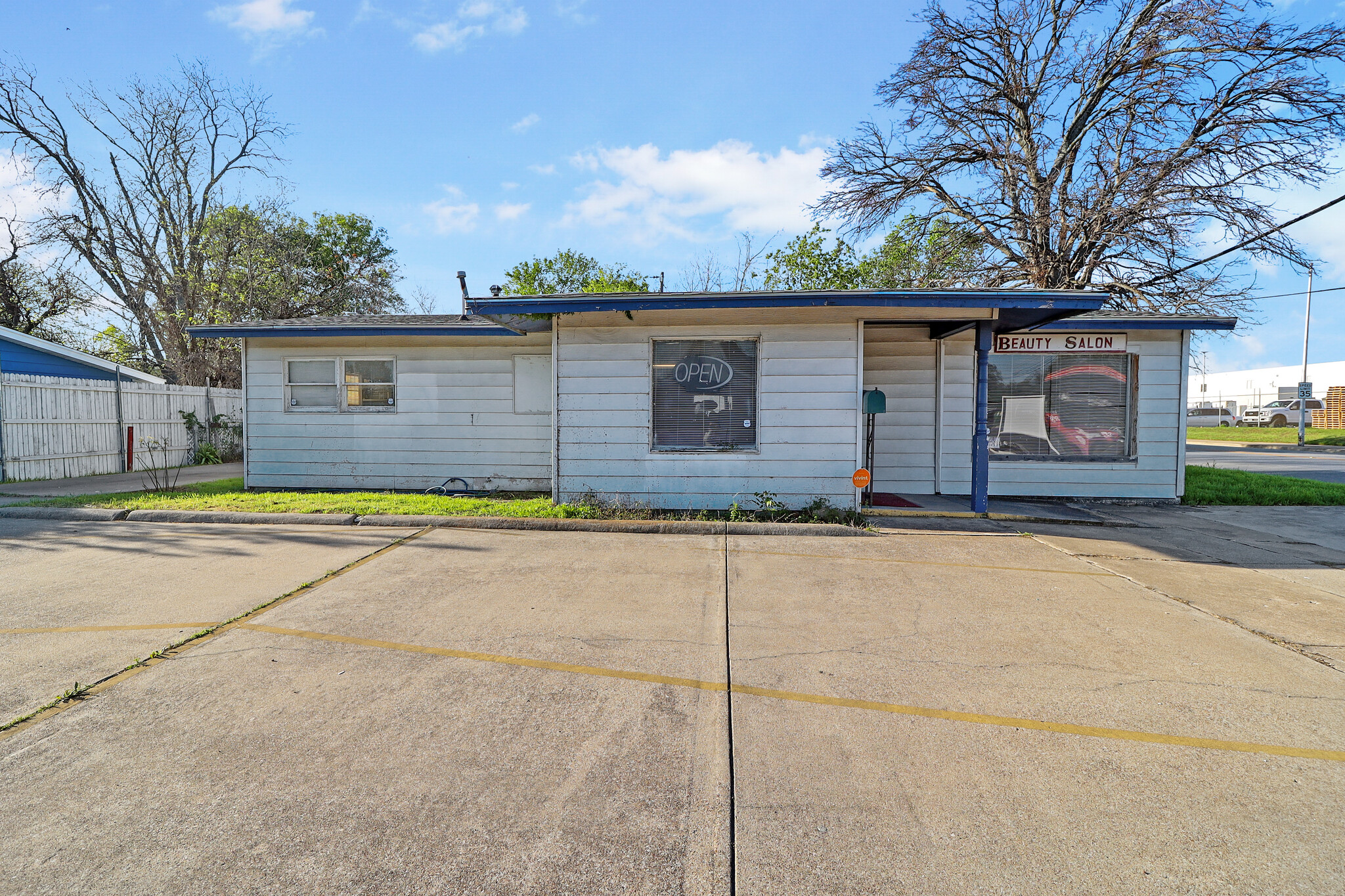 1300 Terminal Rd, Fort Worth, TX for Sale