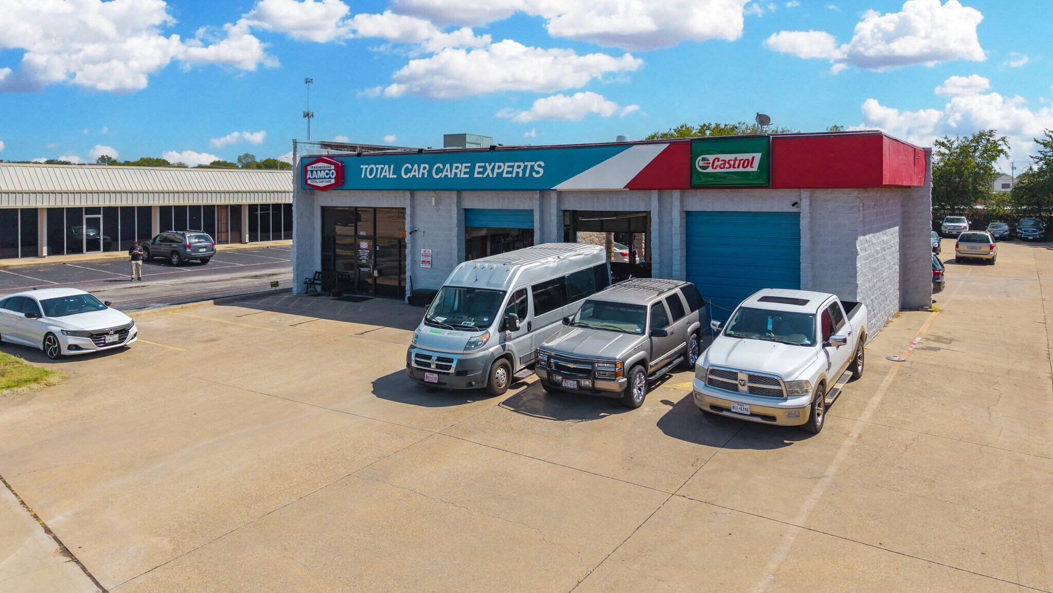 2320 W Pioneer Pky, Arlington, TX for Sale