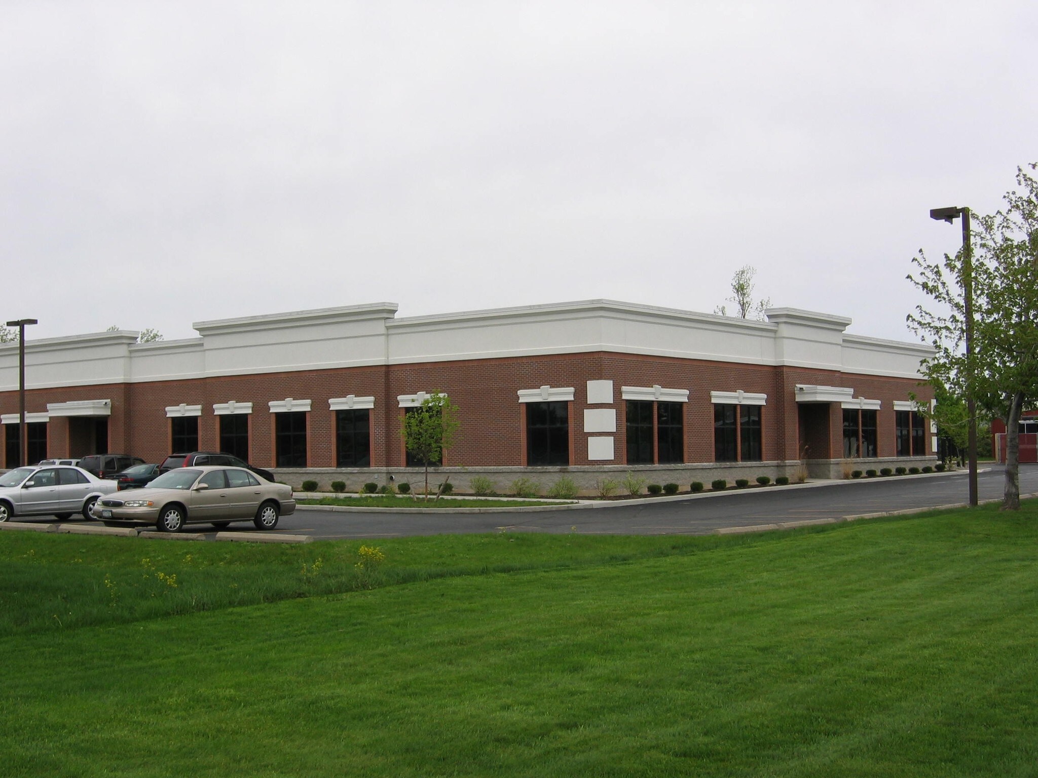 20 Lawrence Bell Dr Williamsville, NY 14221 Flex Property for Lease