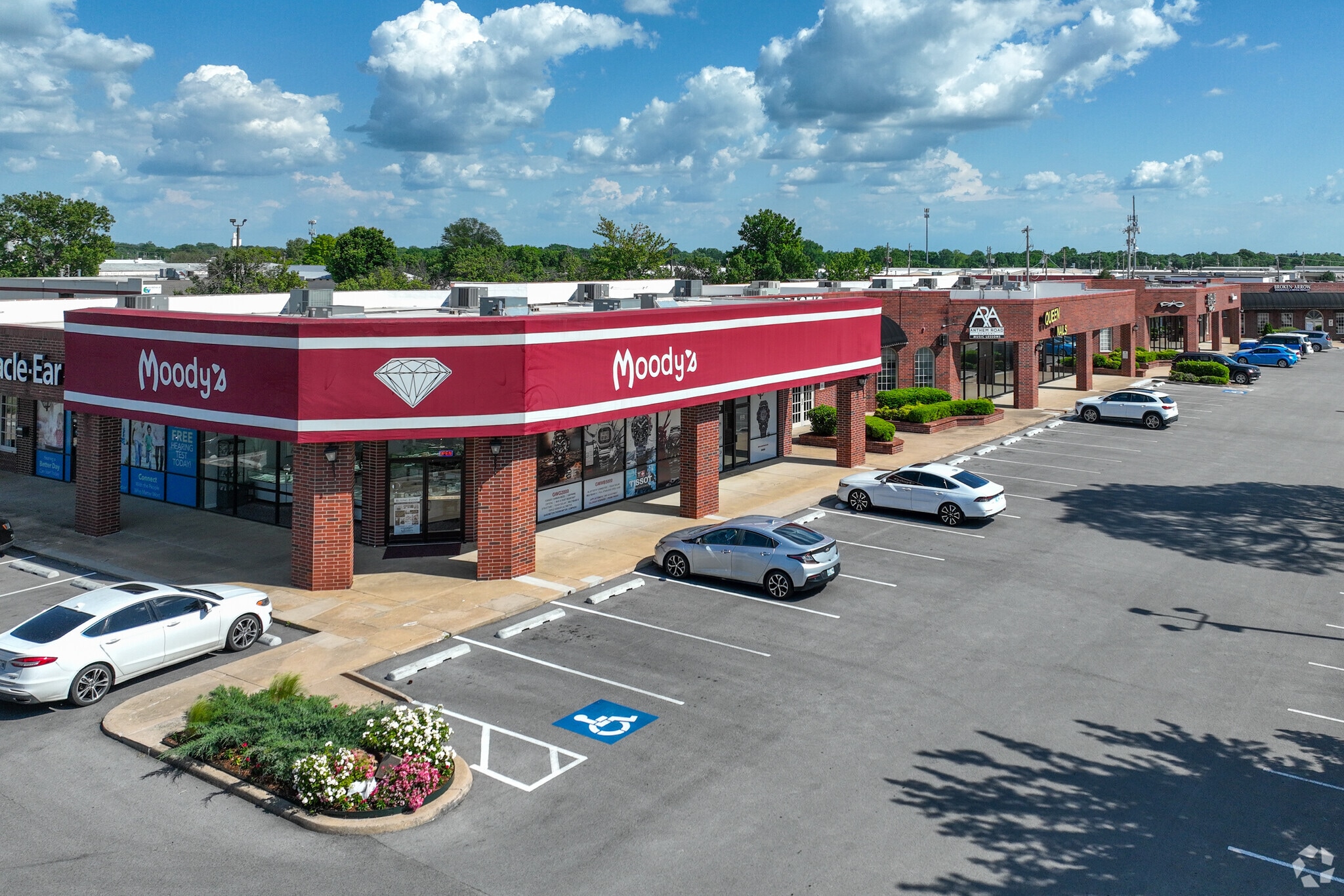 697-845 N Aspen Ave, Broken Arrow, OK for Rent