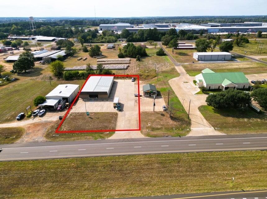 907 US Highway 287 N, Grapeland, TX for Rent