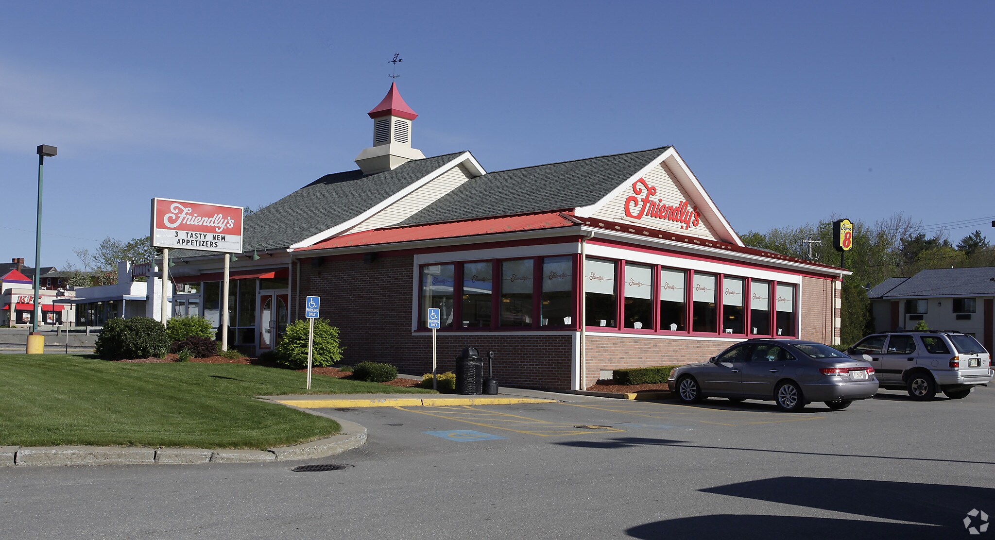 18 Pearson Blvd Gardner, MA 01440 Retail Property for Lease on