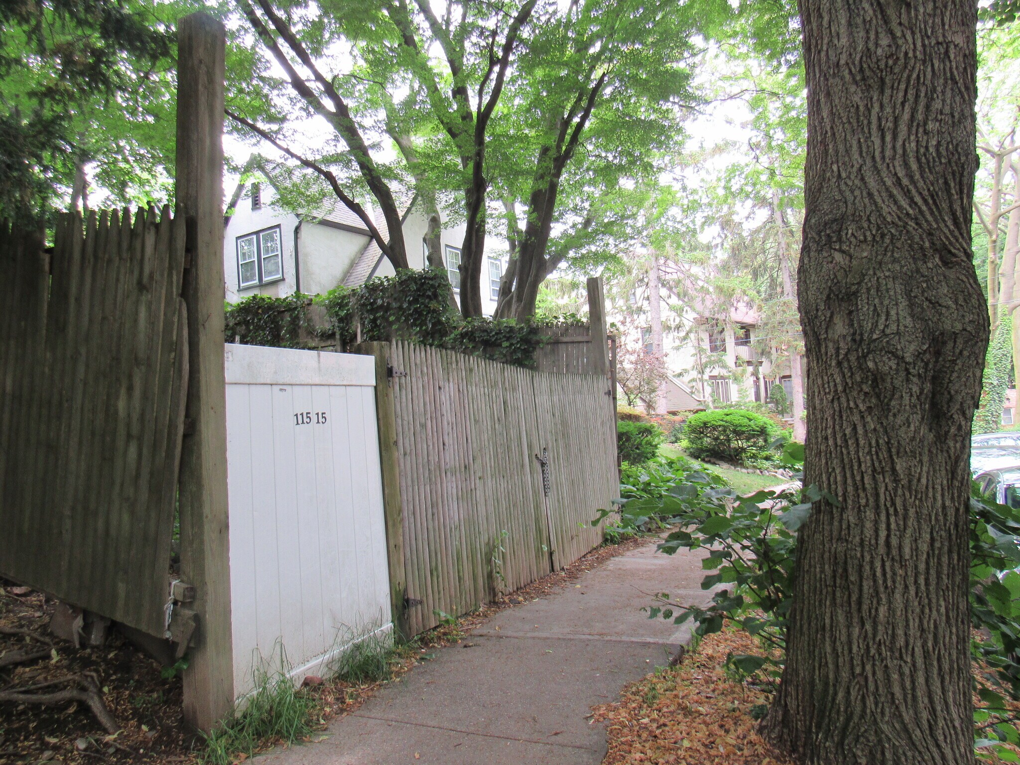 11515 Curzon Rd, Richmond Hill, NY for Sale
