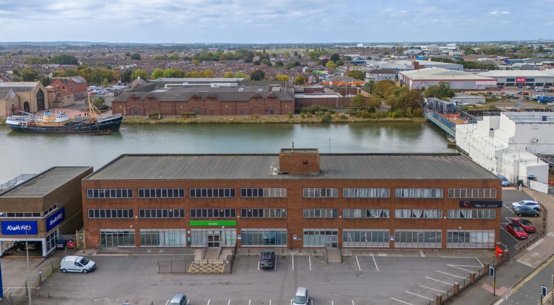 225-241 Victoria St S, Grimsby, SHS for Rent