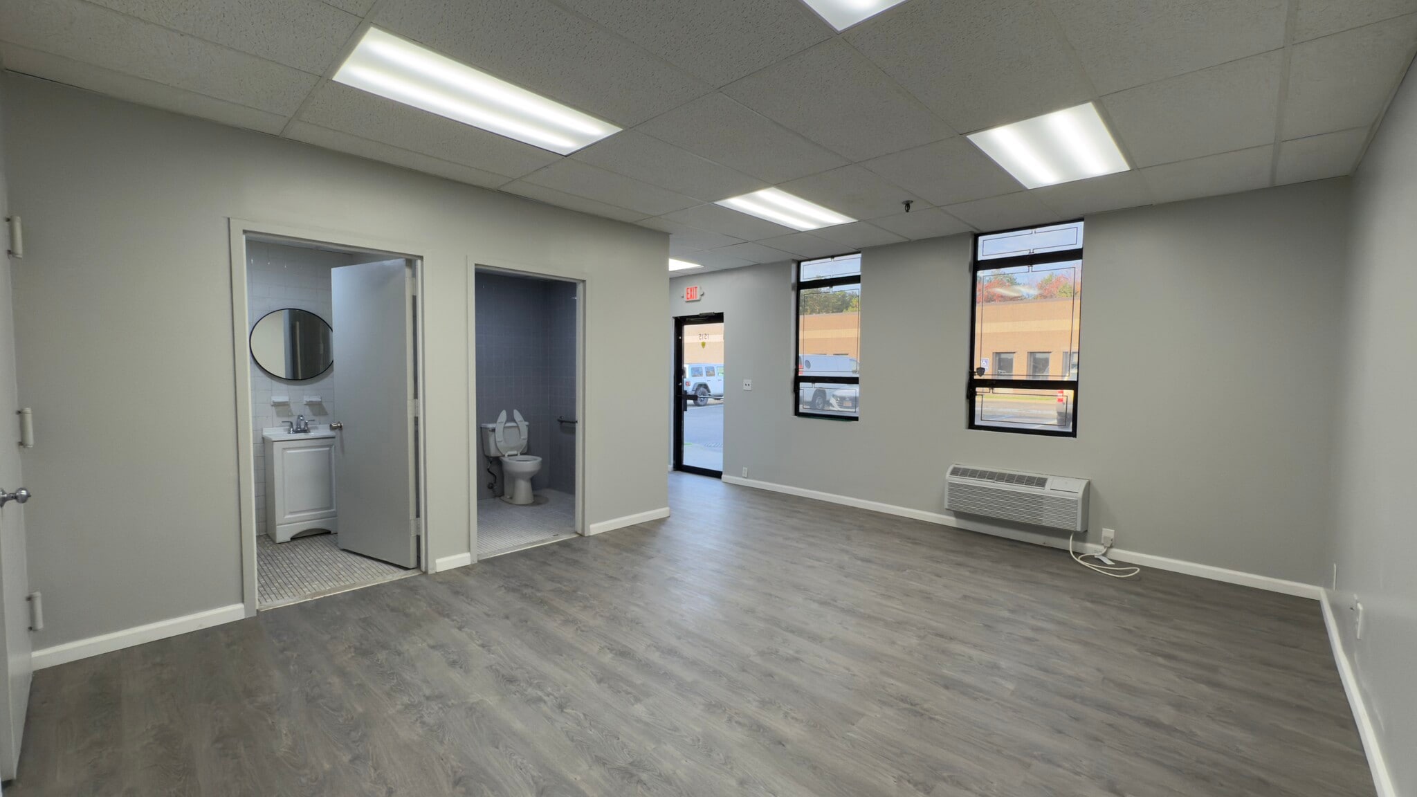 1529-1557 Lincoln Ave, Holbrook, NY for Rent