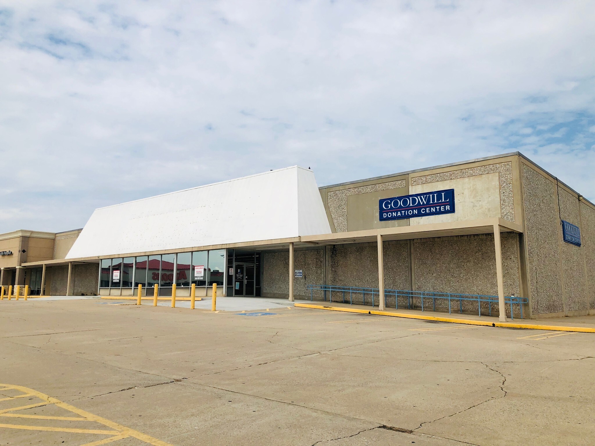 1838 NW 52nd St Lawton, OK 73505 Retail Property for Sale on