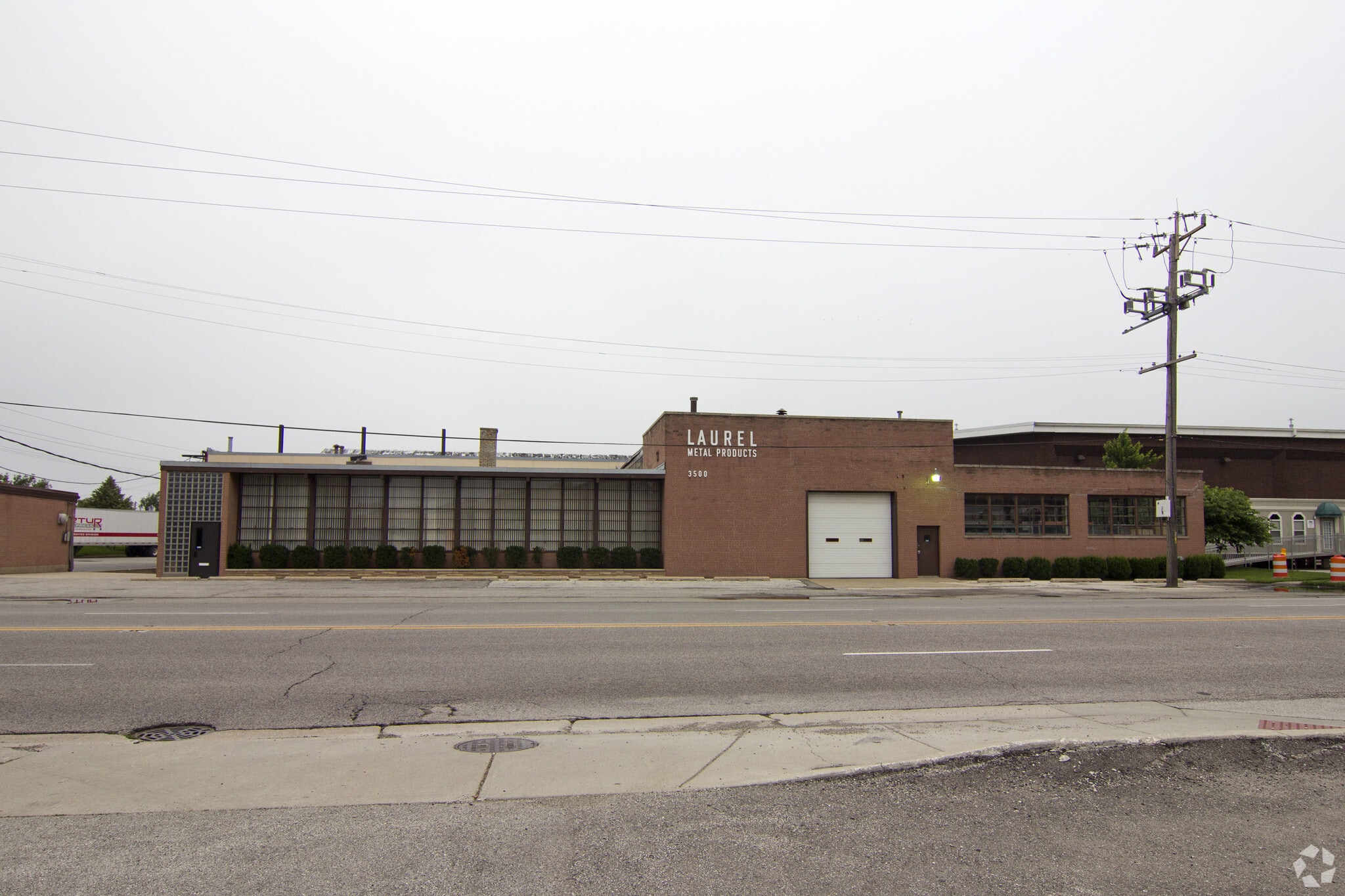 3500 W Touhy Ave, Lincolnwood, IL for Sale