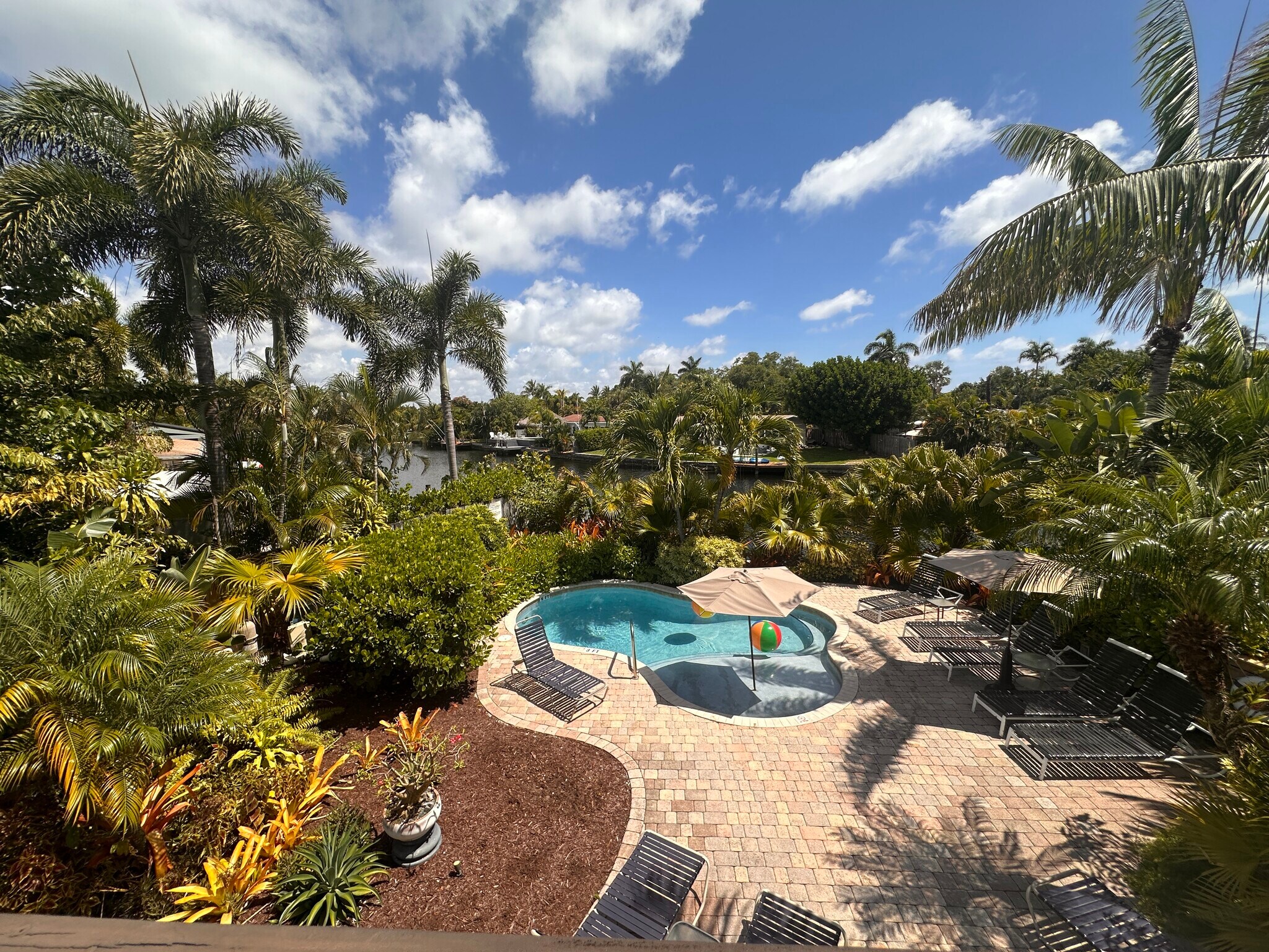 2133-2209 NE 26th St, Wilton Manors, FL for Sale