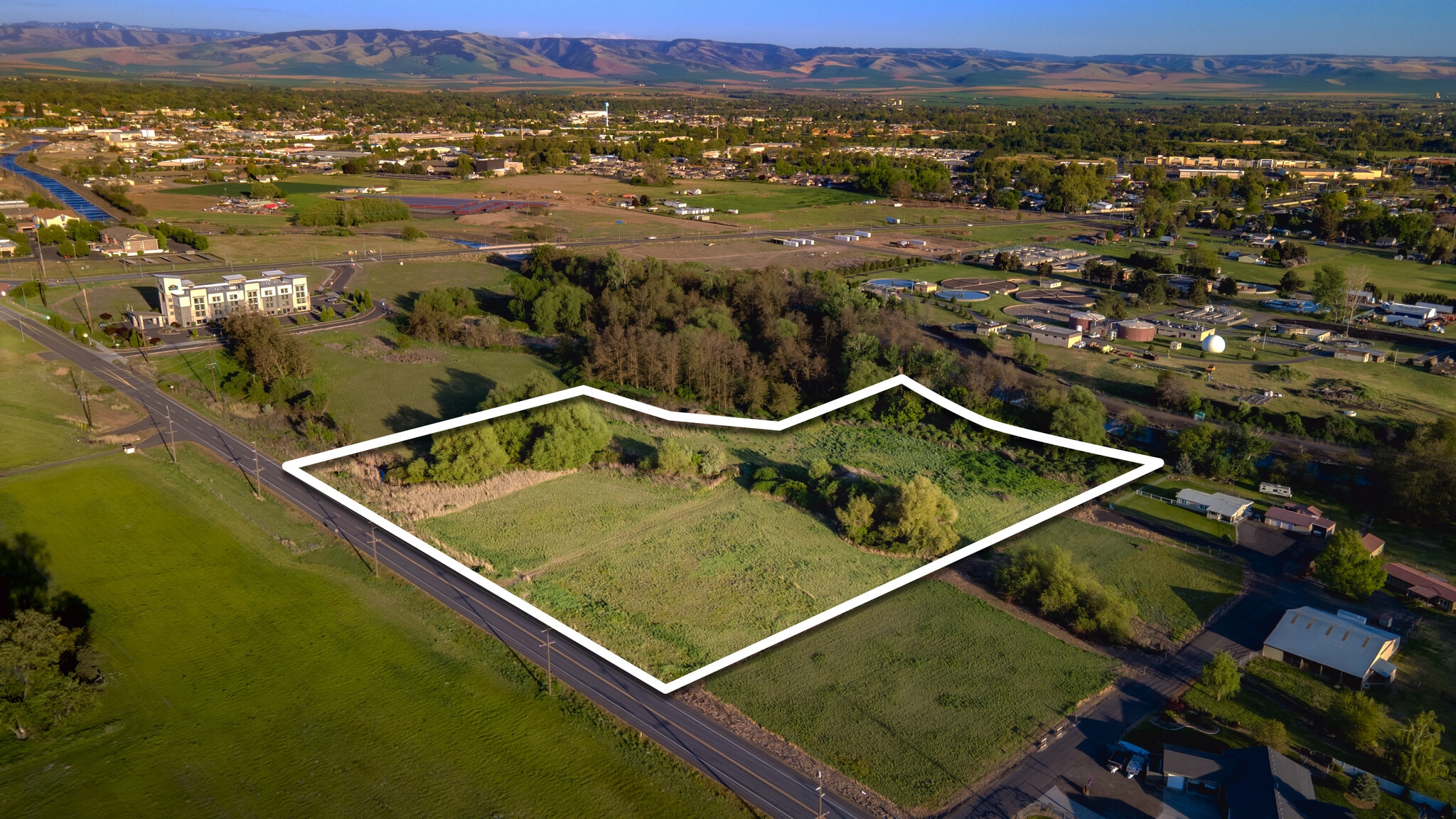 1595 Heritage Rd, Walla Walla, WA for Sale