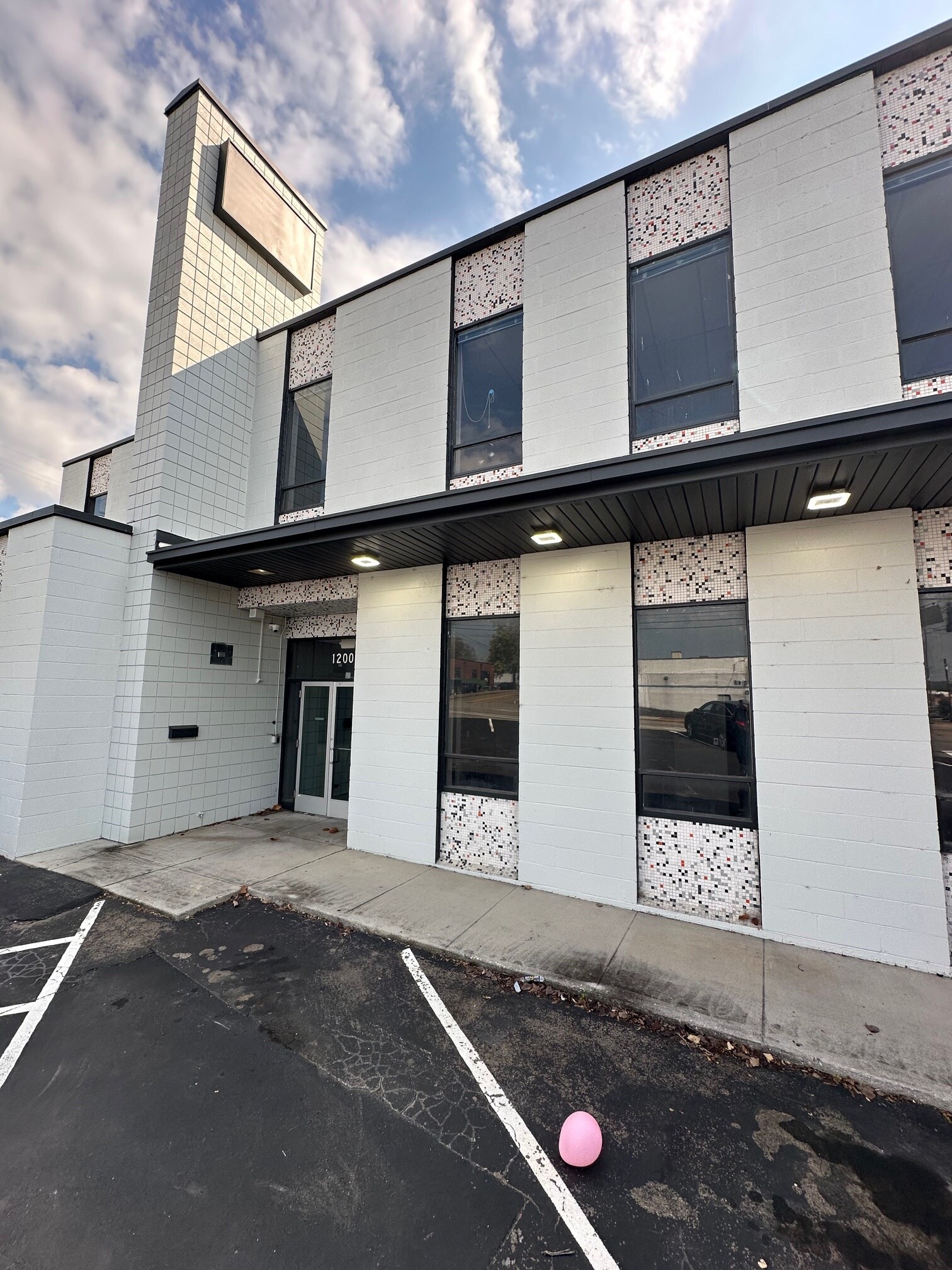 1200 Mccalla Ave, Knoxville, TN for Rent
