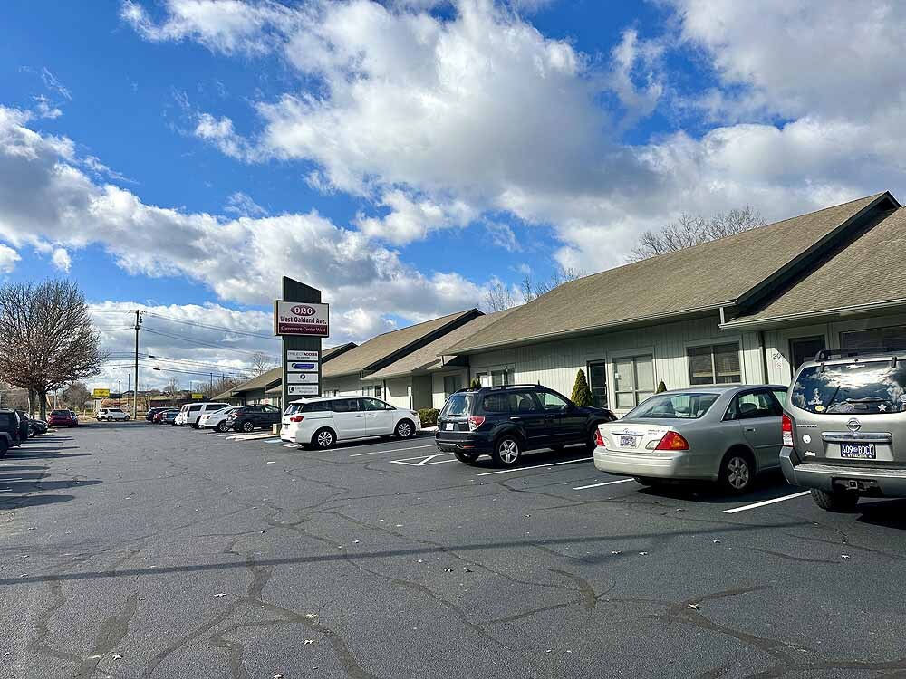 926 W Oakland Ave Johnson City, TN 37604 Office Property for Lease on