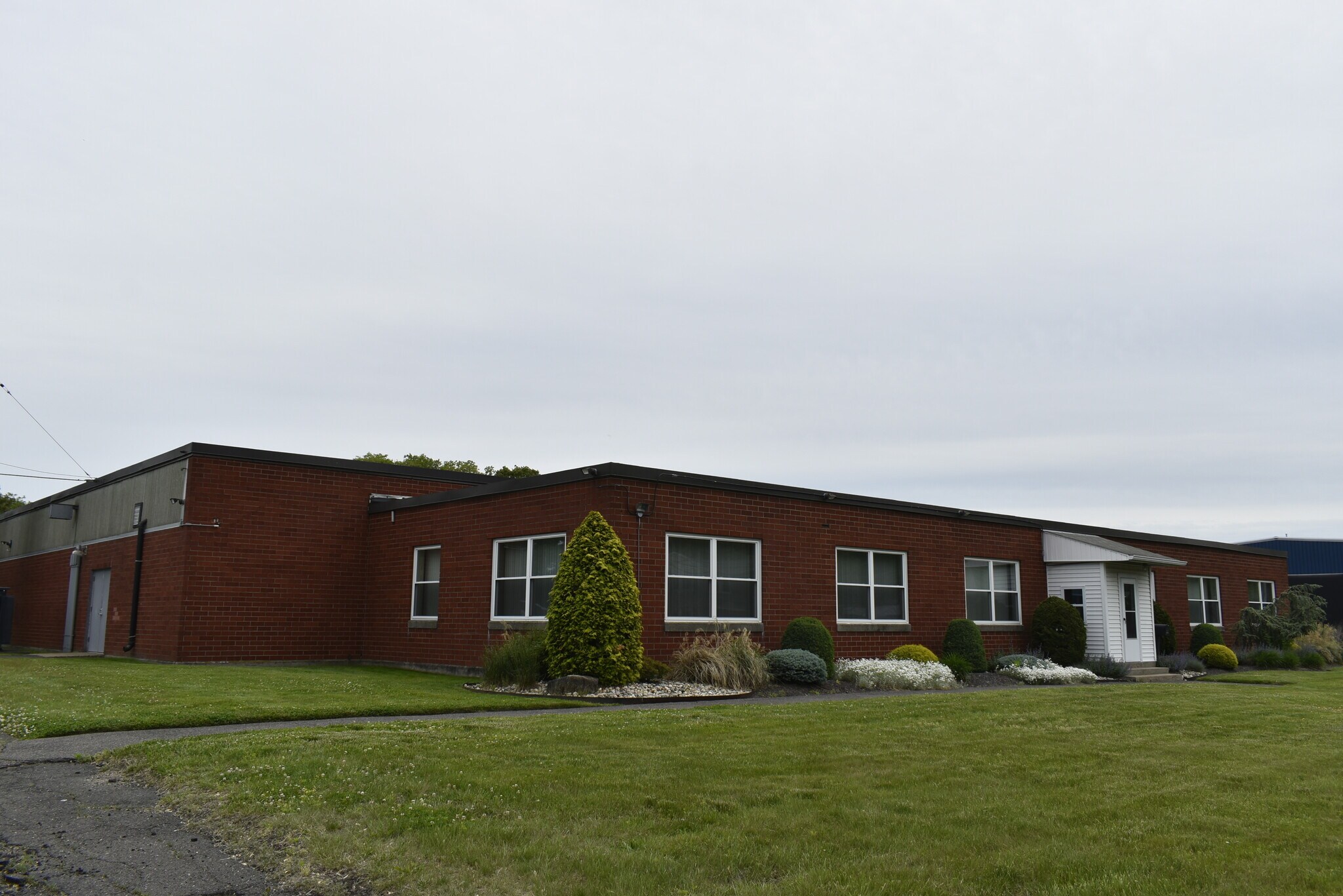 315-319 Lake Ave, Bristol, CT for Rent