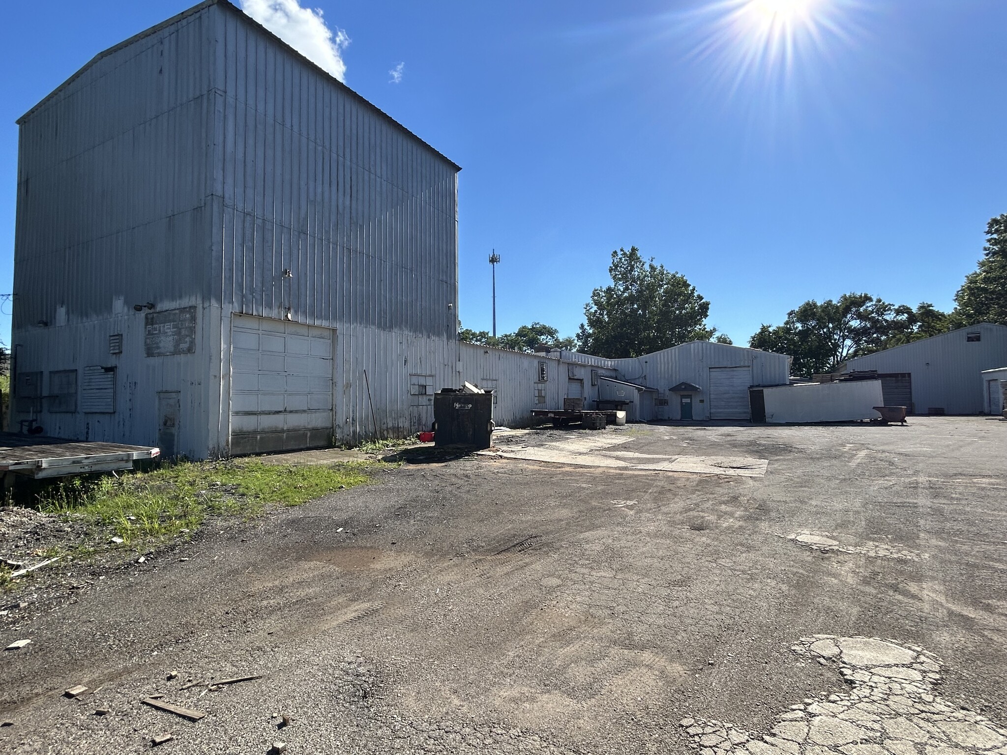 2401 Schumacher Dr, Mishawaka, IN for Sale