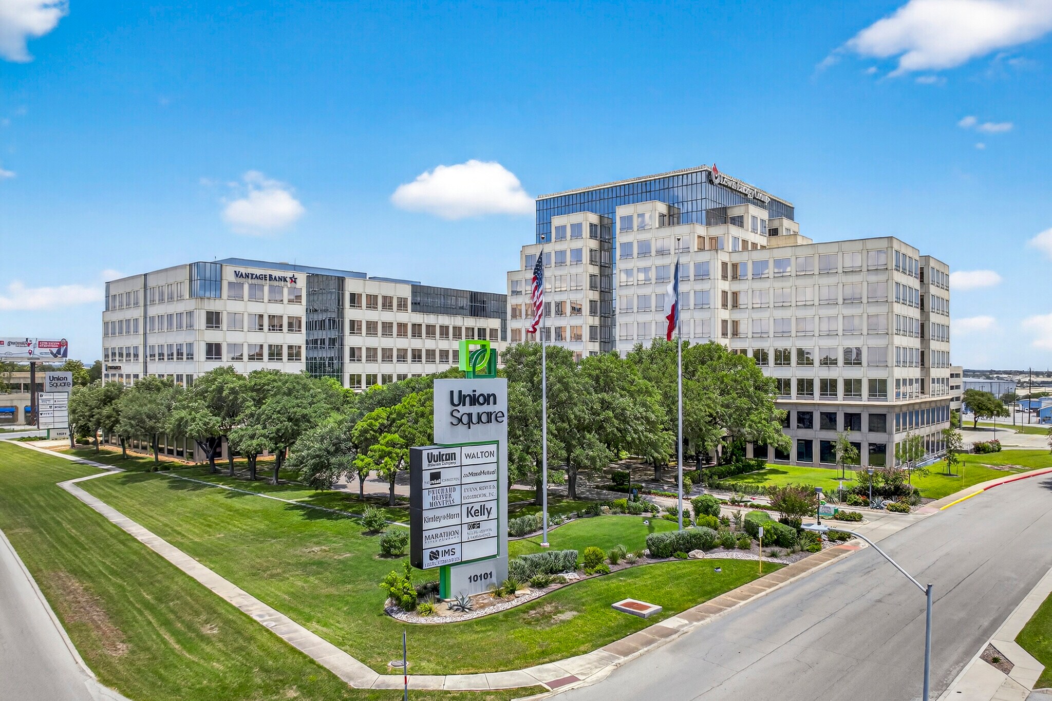 10101 Reunion Pl, San Antonio, TX for Rent