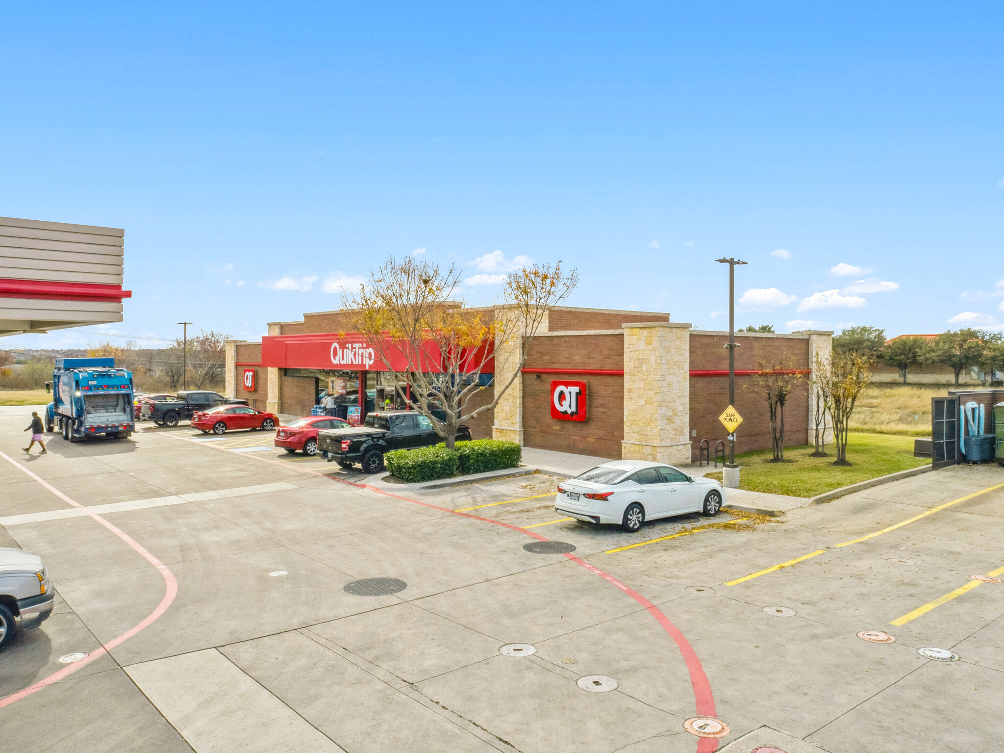 701 W Harris Rd, Arlington, TX for Sale