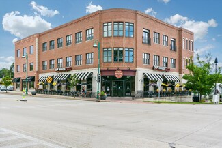 Oswego, IL Retail - 123 W Washington St