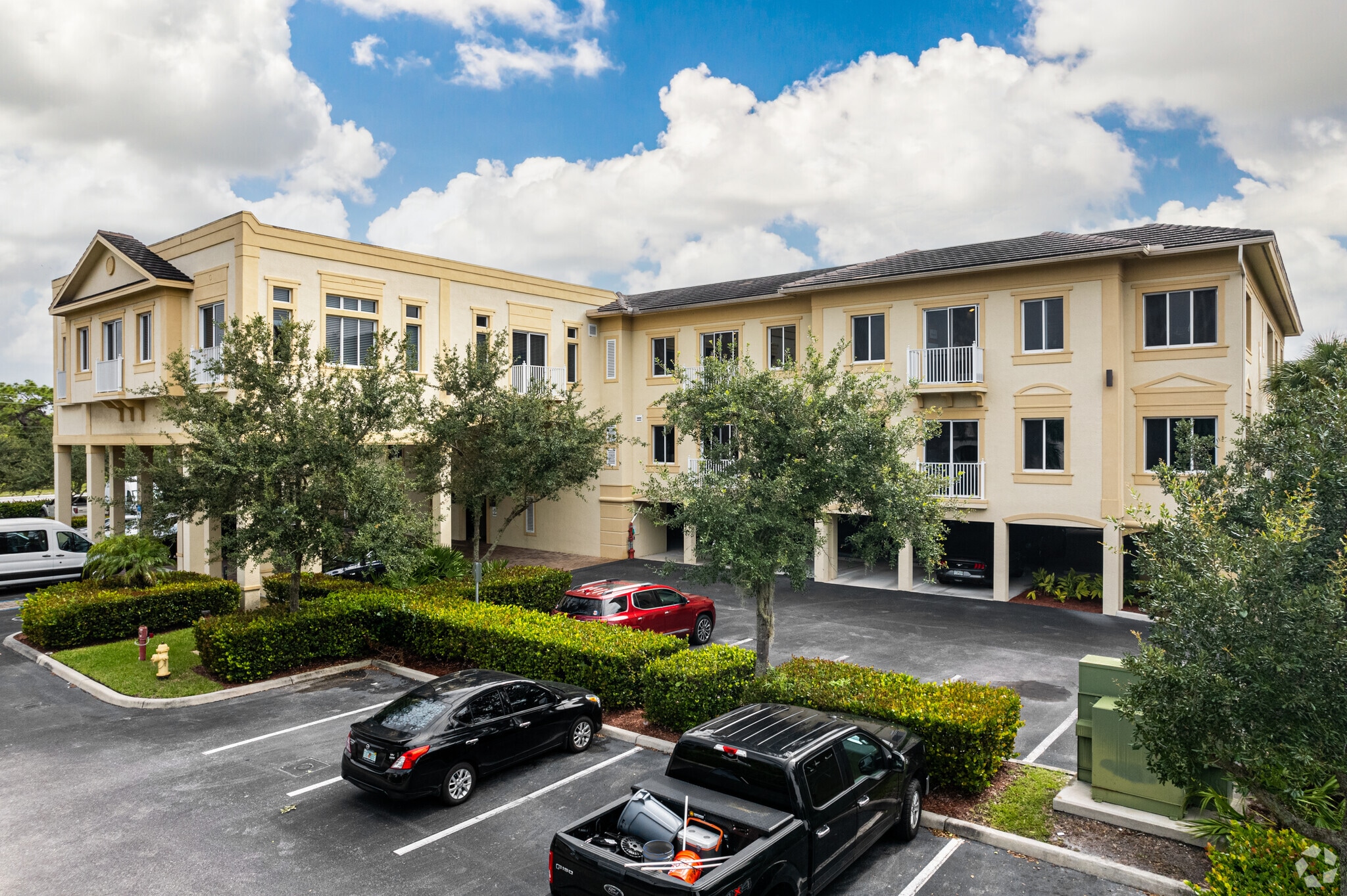 1110 Pine Ridge Rd, Naples, FL for Rent